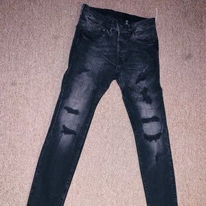Black Skinny jeans
